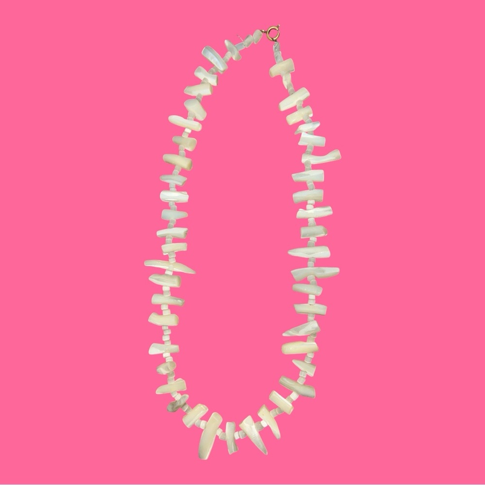 Vintage Hawaiian White Coral Shell Surfer Style Beach Necklace